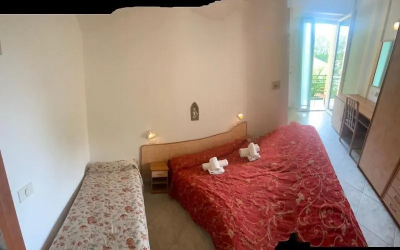 Hotel Silvaion Villamarina Italy