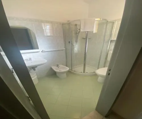 **  Hotel Silvaion Villamarina Italy