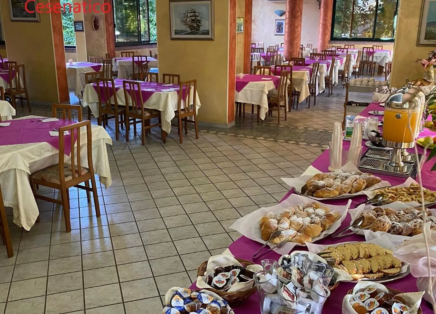 **  Hotel Silvaion Villamarina Italy
